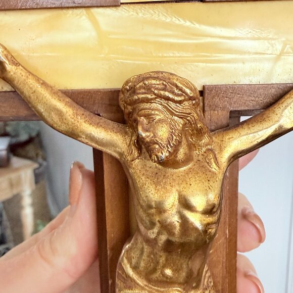 Vintage Last Rights Crucifix Sacrament Set From the 1940's - Picture 7 of 17